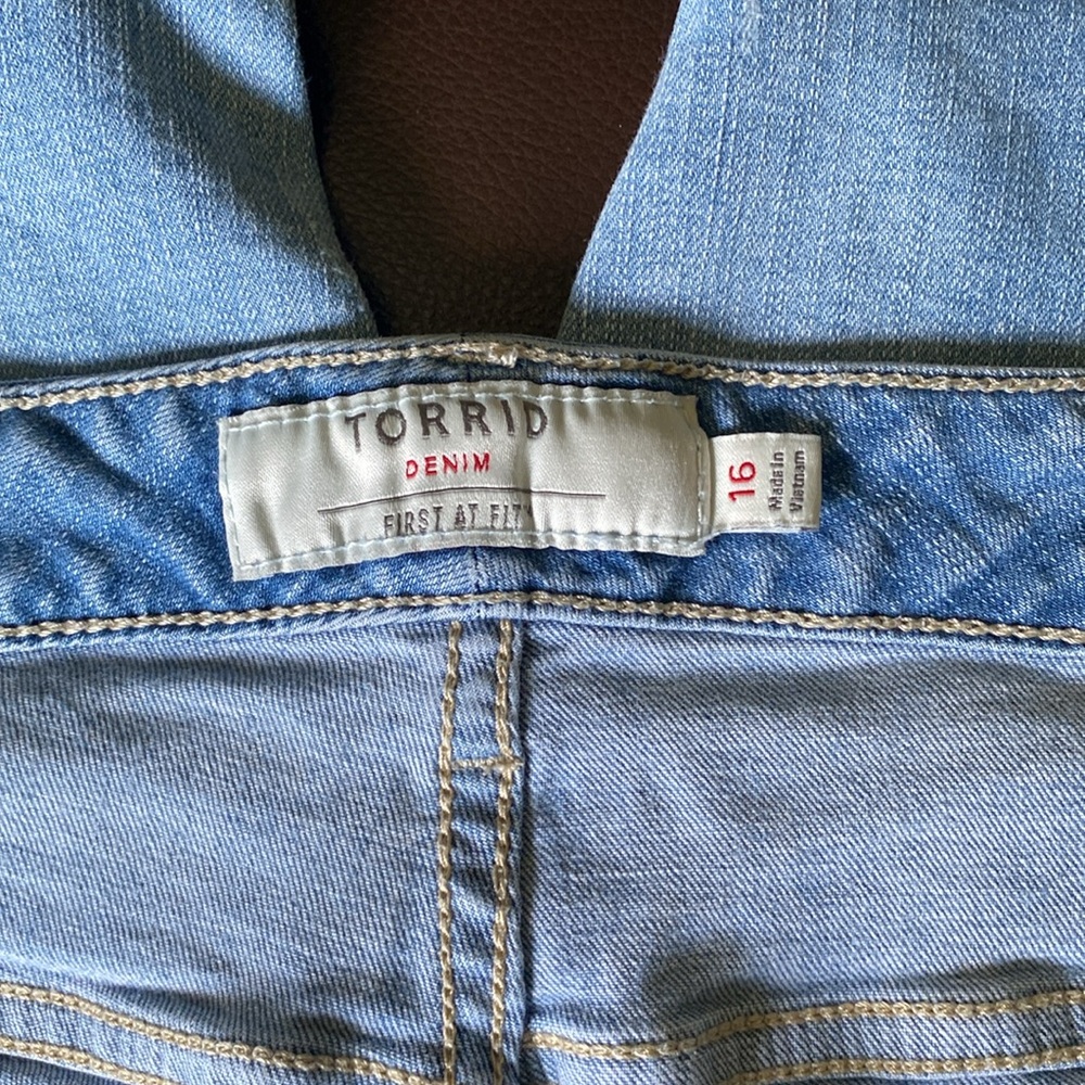 Torrid - Picture 3 of 4